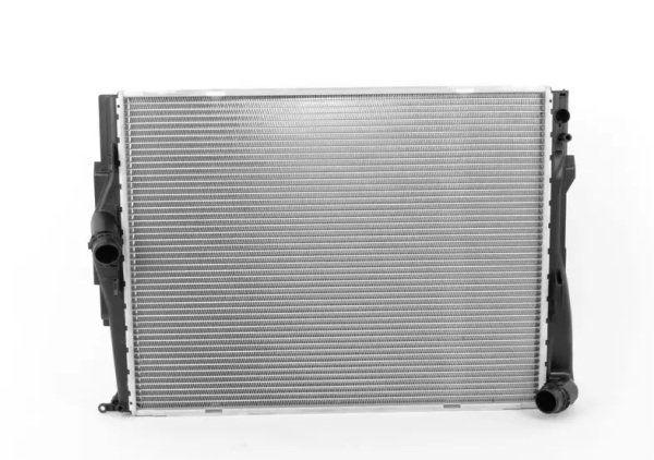Bmw E87 Kasa Benzinli Otomatik Motor Su Radyatörü Behr Marka