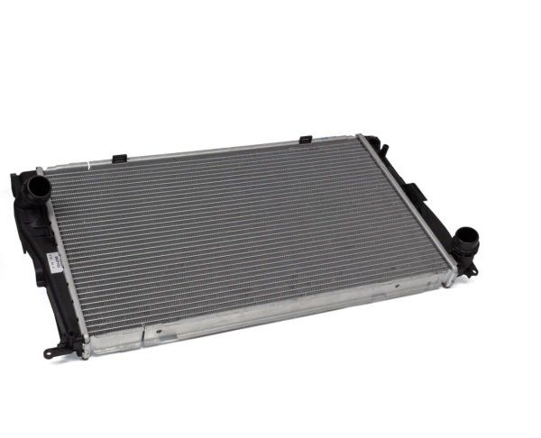 Bmw E90 Kasa 320d N47 Otomatik Motor Su Radyatörü Behr Marka