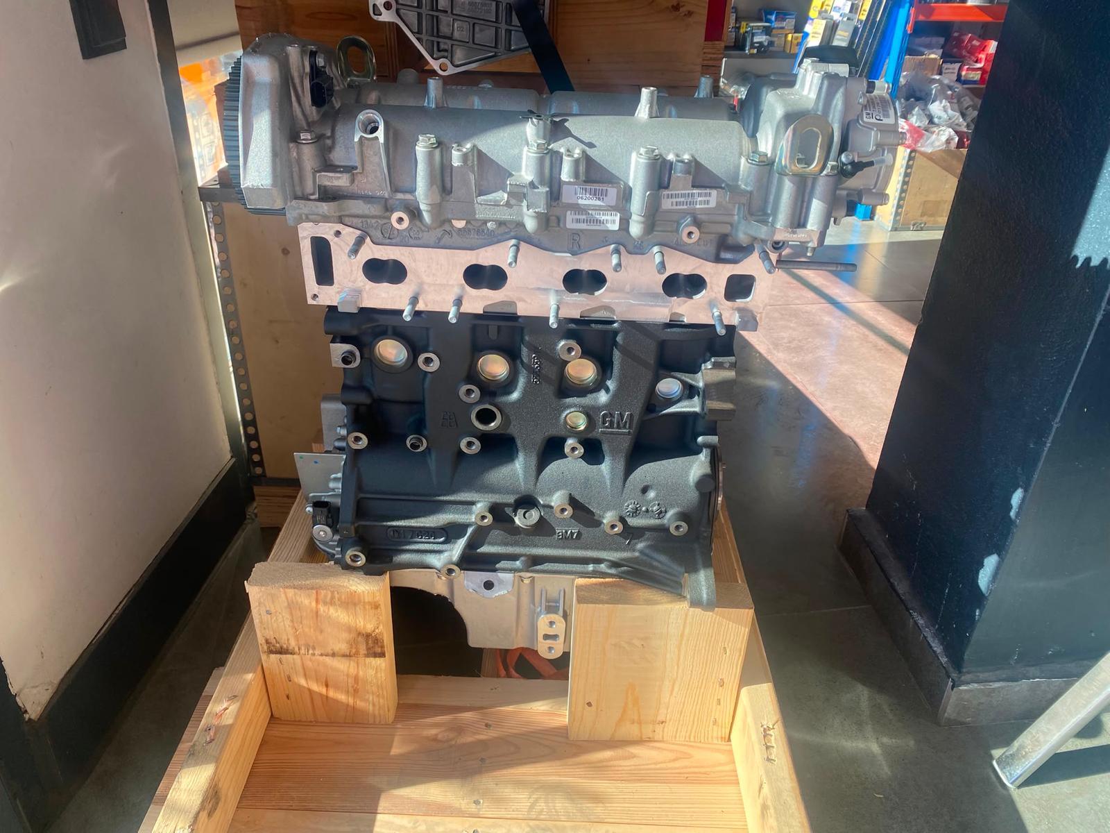Opel İnsignia A 2.0 A20DTH Dizel Motor Komple Gm Marka